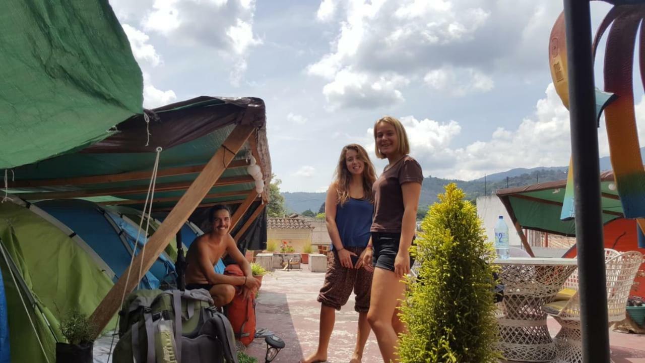 Camping & Travel أنتيغوا غواتيمالا المظهر الخارجي الصورة